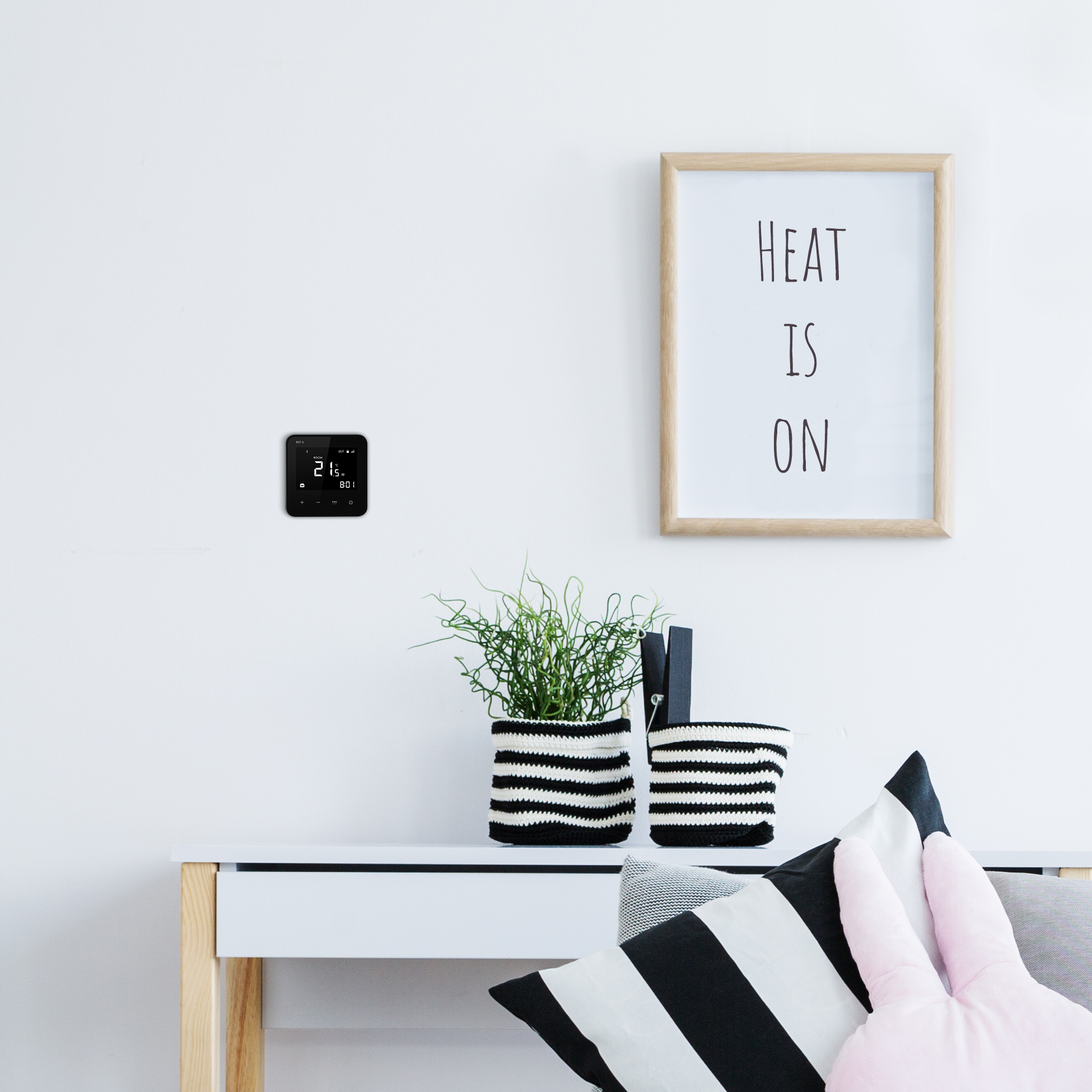 Programmable Thermostat, 801 via WiFi with mobile phone app. Black.